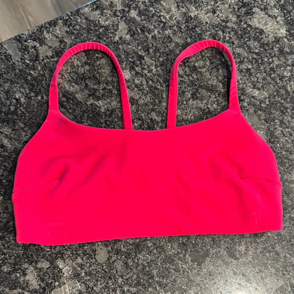 Lululemon Wunder Train Bra - Picture 1 of 4